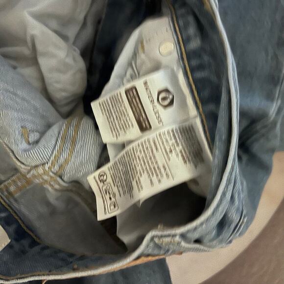 Levi’s Women’s Low Pro Straight Jeans Blue High Waist 24 Medium Wash - Picture 7 of 7